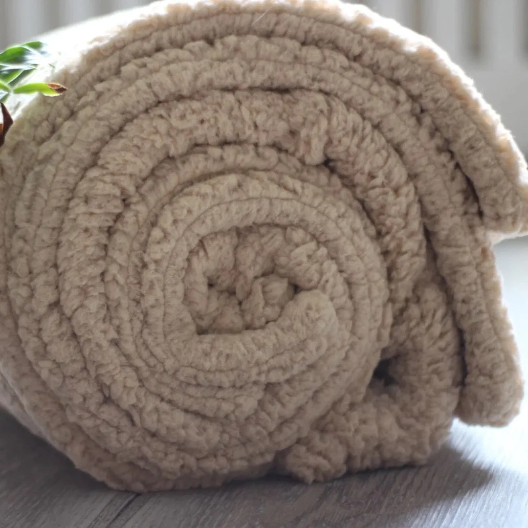 Double Fleeced Cuddler Pet Blanket And Pillow Set Biscuit