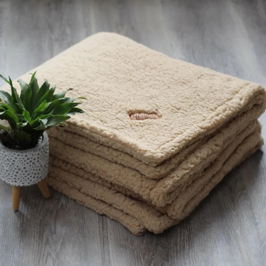 Double Fleeced Cuddler Pet Blanket And Pillow Set Biscuit