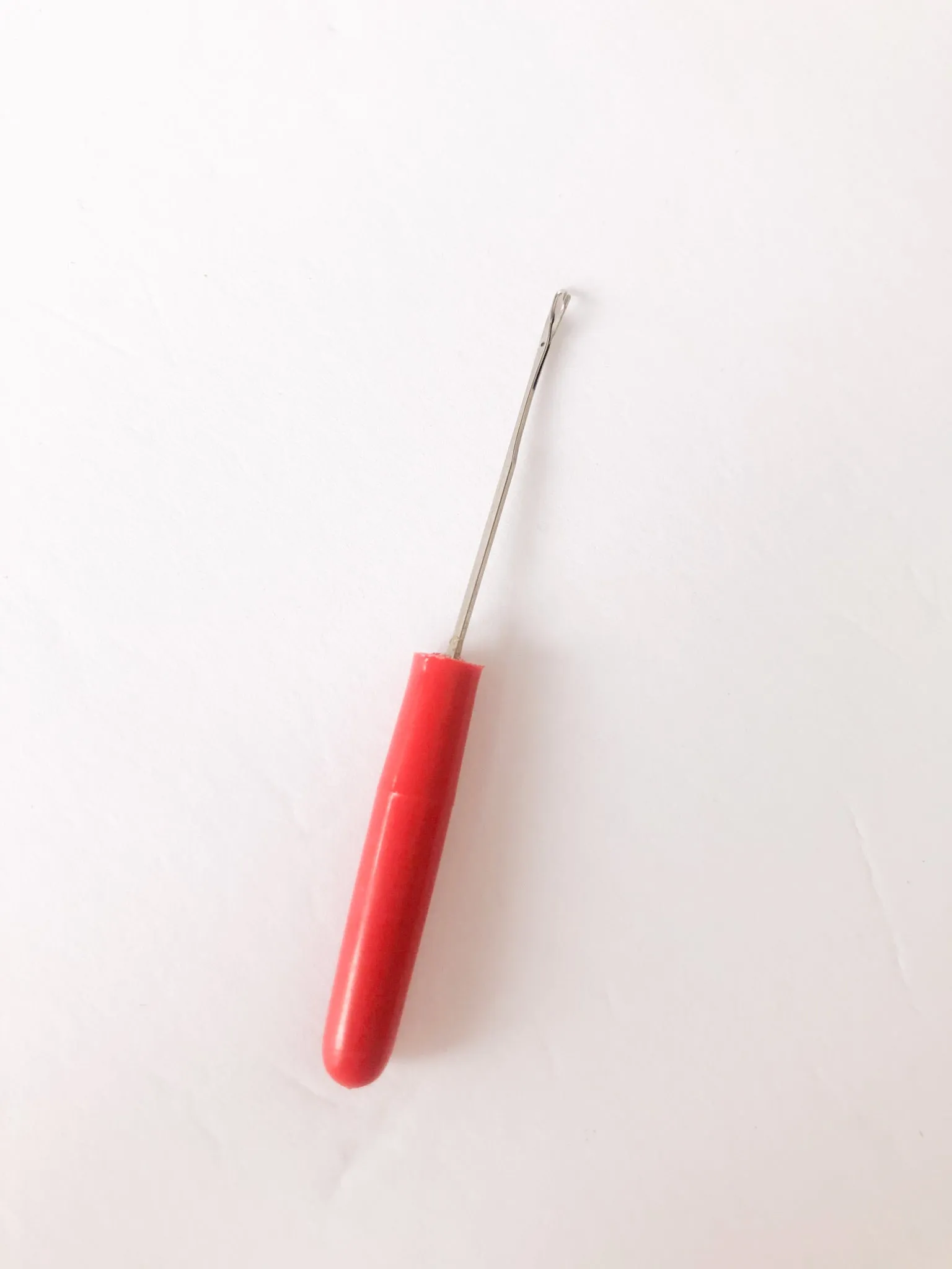 Knit Picker Pulled Fabric Saver Latch Hook Tool